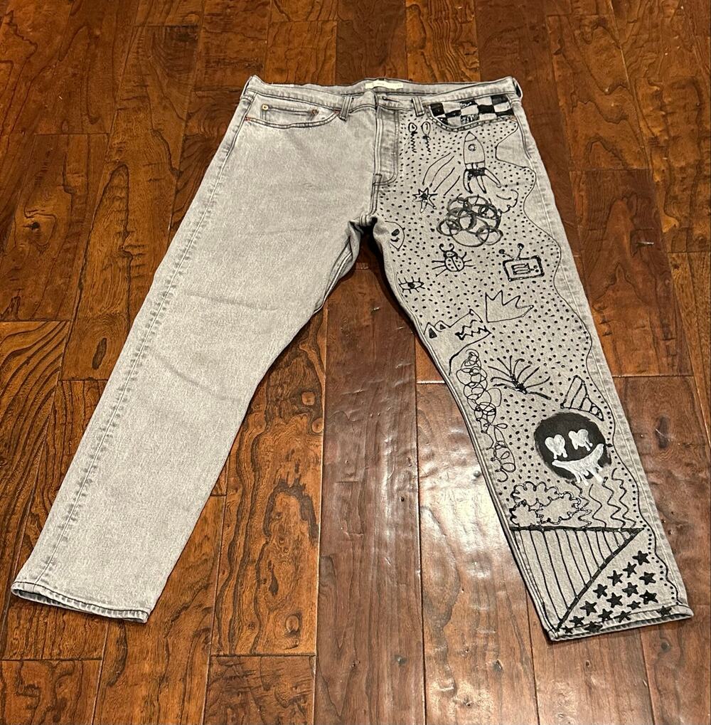 Levi’s Wedge Jeans 33 Gray Hand Painted Graffiti Art One of a Kind Denim